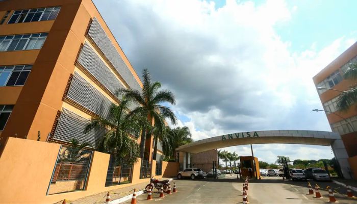  Anvisa proíbe venda de 32 suplementos de empresa de produtos naturais 